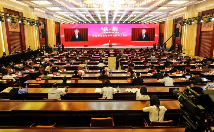 全面提升京台交流层次和水平！蔡奇在“携手圆梦——两岸同胞交流研讨活动”开幕式上致辞4.jpg