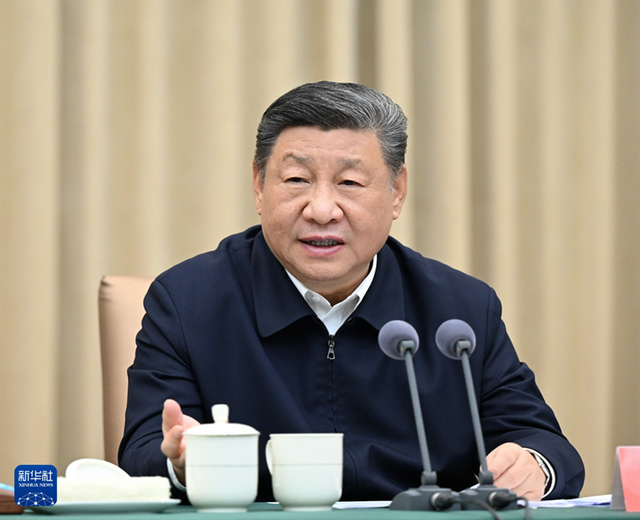 2月8日上午，中共中央总书记、国家主席、中央军委主席习近平在吉林省长春市听取吉林省委和省政府工作汇报，发表了重要讲话。新华社记者 谢环驰 摄.png