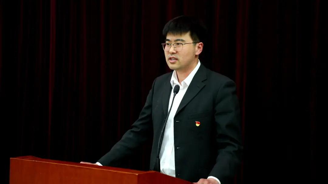 4.行政部学员工作部联合党支部 姚宇锋.jpg