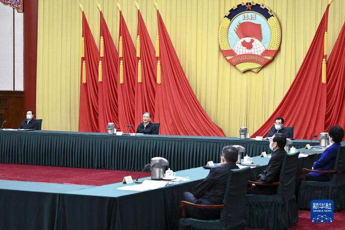 12月14日，政协第十三届全国委员会第八十二次主席会议在北京召开。全国政协主席汪洋主持会议并讲话。新华社记者 燕雁 摄.jpg