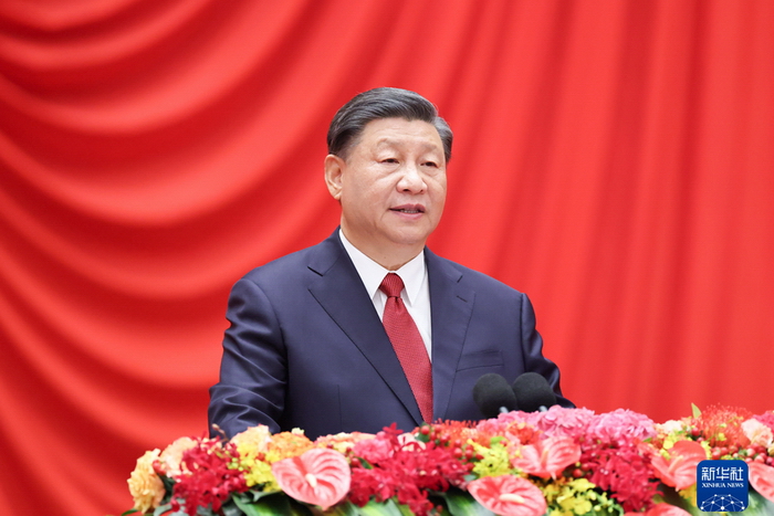 9月28日晚，庆祝中华人民共和国成立74周年招待会在北京人民大会堂举行。中共中央总书记、国家主席、中央军委主席习近平出席招待会并发表重要讲话。新华社记者 刘彬 摄.jpg