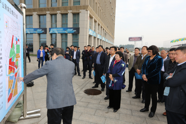 北京市工商联、河北省唐山市政府联合举办“京津冀协同发展项目对接考察活动”..jpg