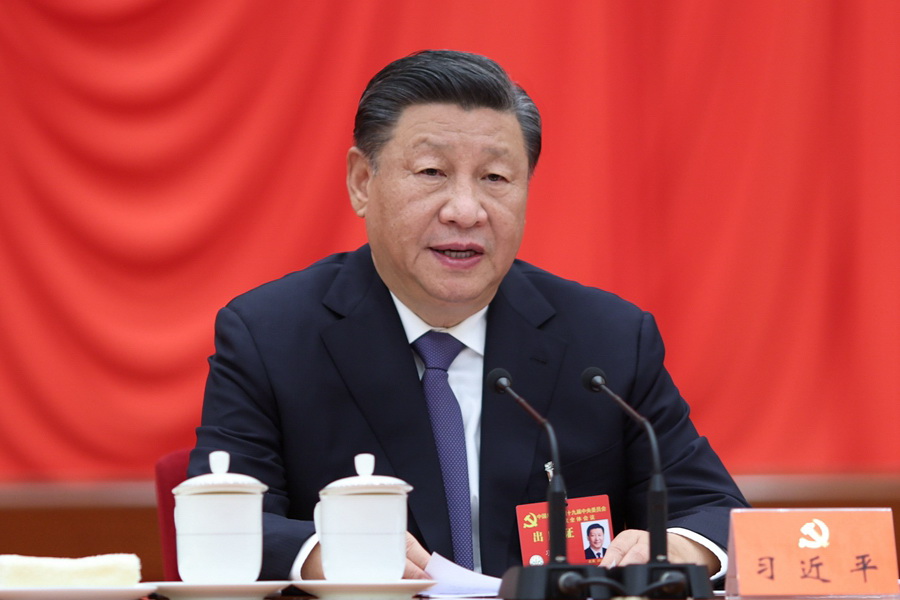 中国共产党第十九届中央委员会第七次全体会议，于2022年10月9日至12日在北京举行。中央委员会总书记习近平作重要讲话。新华社记者鞠鹏摄.jpg