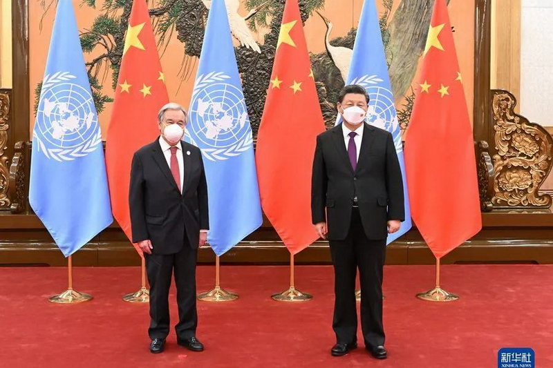 2月5日下午，国家主席习近平在北京人民大会堂会见来华出席北京2022年冬奥会的联合国秘书长古特雷斯。新华社记者 申宏 摄.jpg