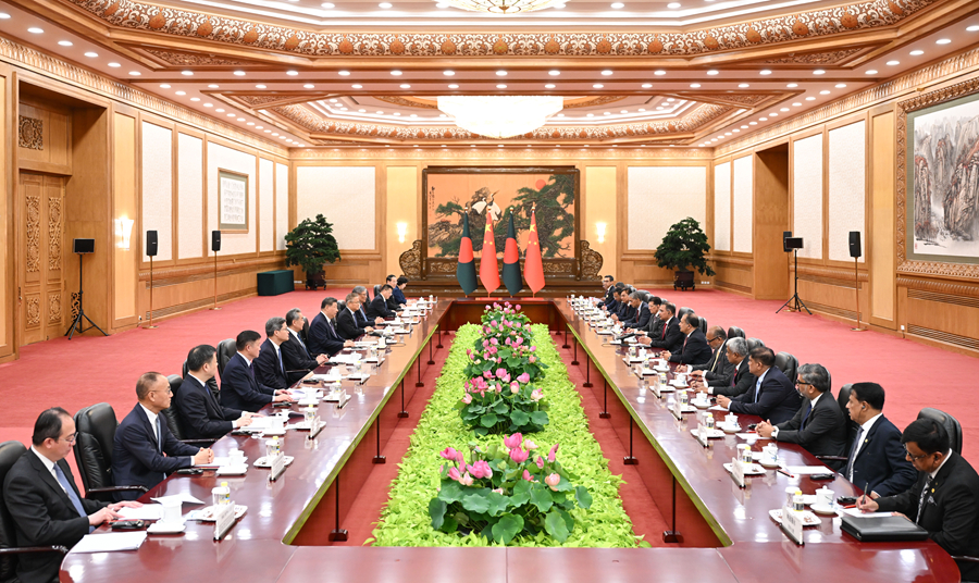 6月26日上午,国家主席习近平在北京人民大会堂会见来华正式访问的孟加拉国总理塔里克。新华社记者 李响 摄.jpg 6月26日上午,国家主席习近平在北京人民大会堂会见来华正式访问的孟加拉国总理塔里克。新华社记者 李响 摄.jpg