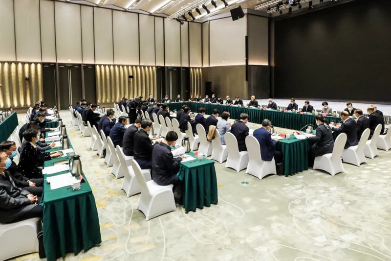 召开现场推进会.jpg