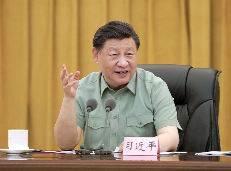 八一建军节来临之际，中共中央总书记、国家主席、中央军委主席习近平7月26日到西部战区空军视察，代表党中央和中央军委，向西部战区空军全体官兵致以诚挚问候，向全体人民解放军指战员、武警部队官兵、军队文职人员、民兵预备役人员致以节日祝贺。这是习近平发表重要讲话。新华社记者 李刚 摄.JPG